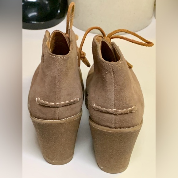 Women’s 7 M Sperry Topsider STELLA Tan Suede Wedge Ankle Boots - Picture 5 of 16